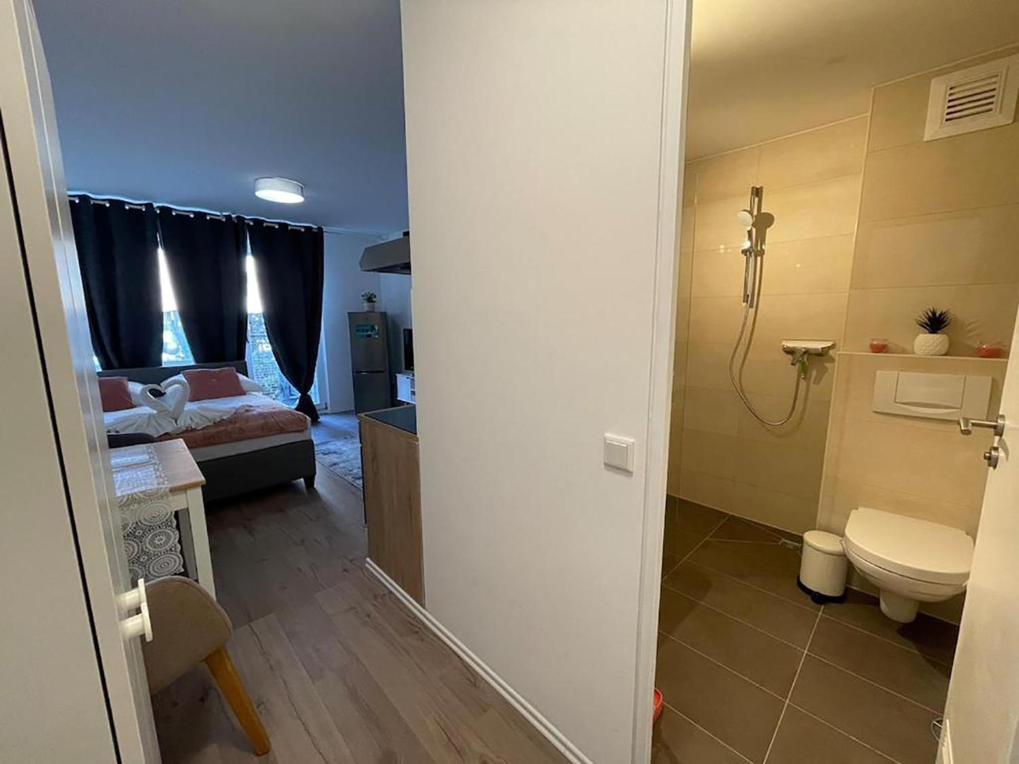 Aparment In Popular Neighborhood Apartment *